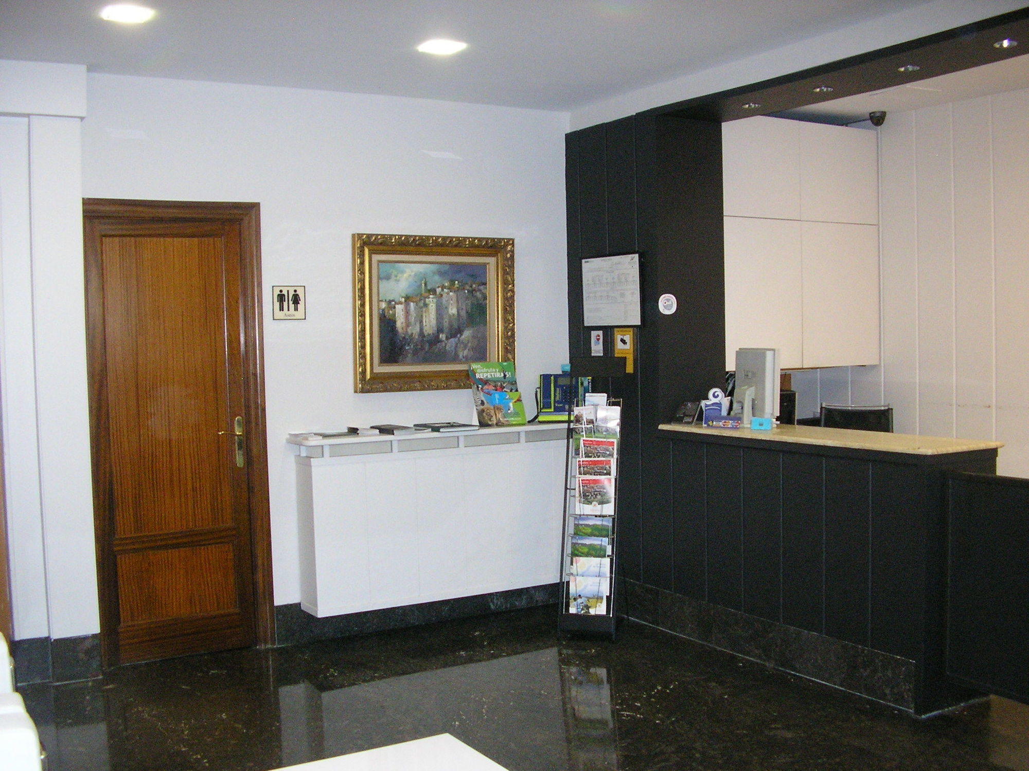 Don Carlos Huarte Exterior foto